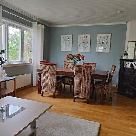 Villa Cozy Family House Tromsø Esterno foto