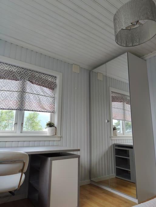Villa Cozy Family House Tromsø Esterno foto